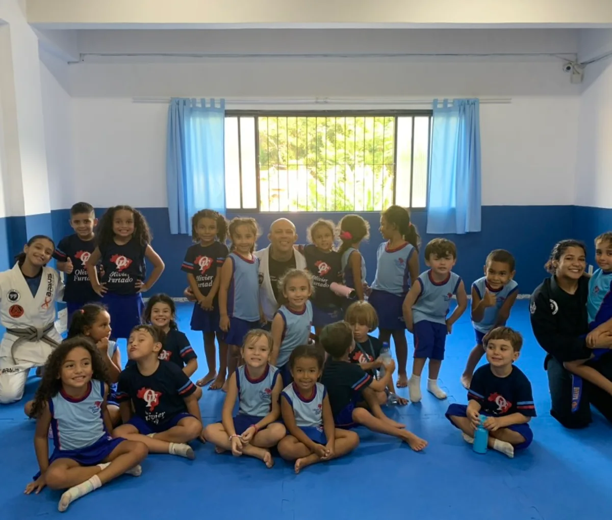 Aula de Jiu-Jitsu na Escola Olivier Furtado